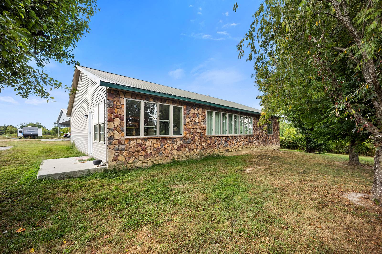 102 Orchid Dr.