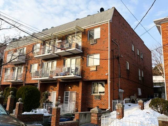 427 Pulaski St, Brooklyn, NY, 11221