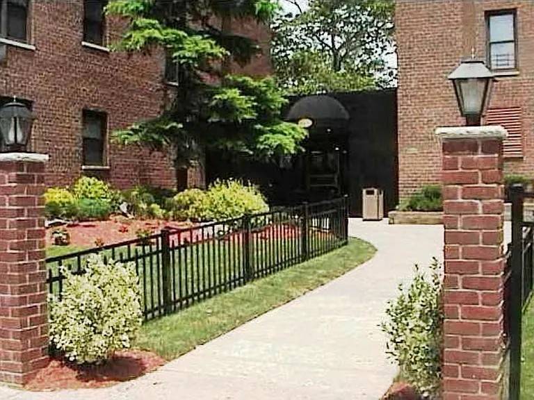 Photo of 145 Lincoln Ave #4F, Staten Island, NY 10306