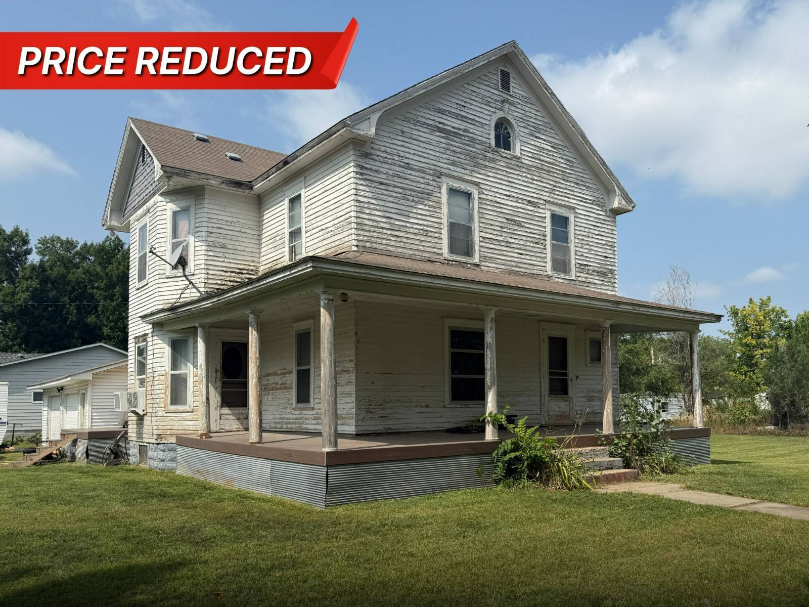 Photo 1 of 24 of home listing at 401 N Kuhlman Street, Spencer, NE 68777