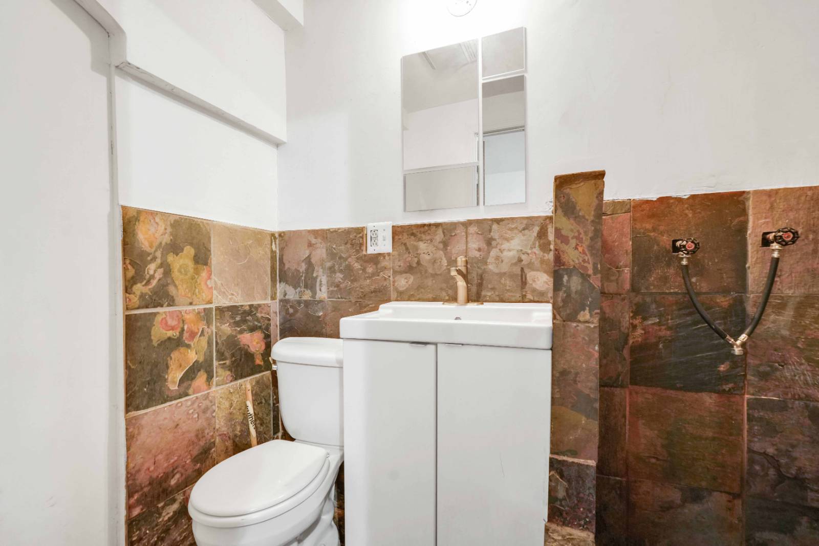 282 SCHOLES STREET, Brooklyn, NY, 11206