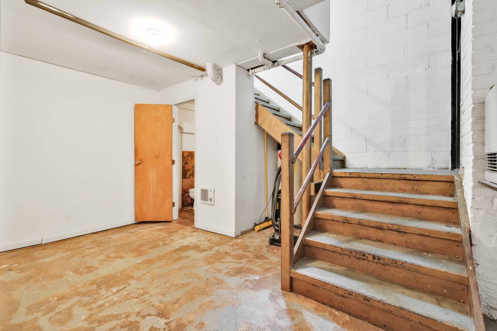 282 SCHOLES STREET, Brooklyn, NY, 11206