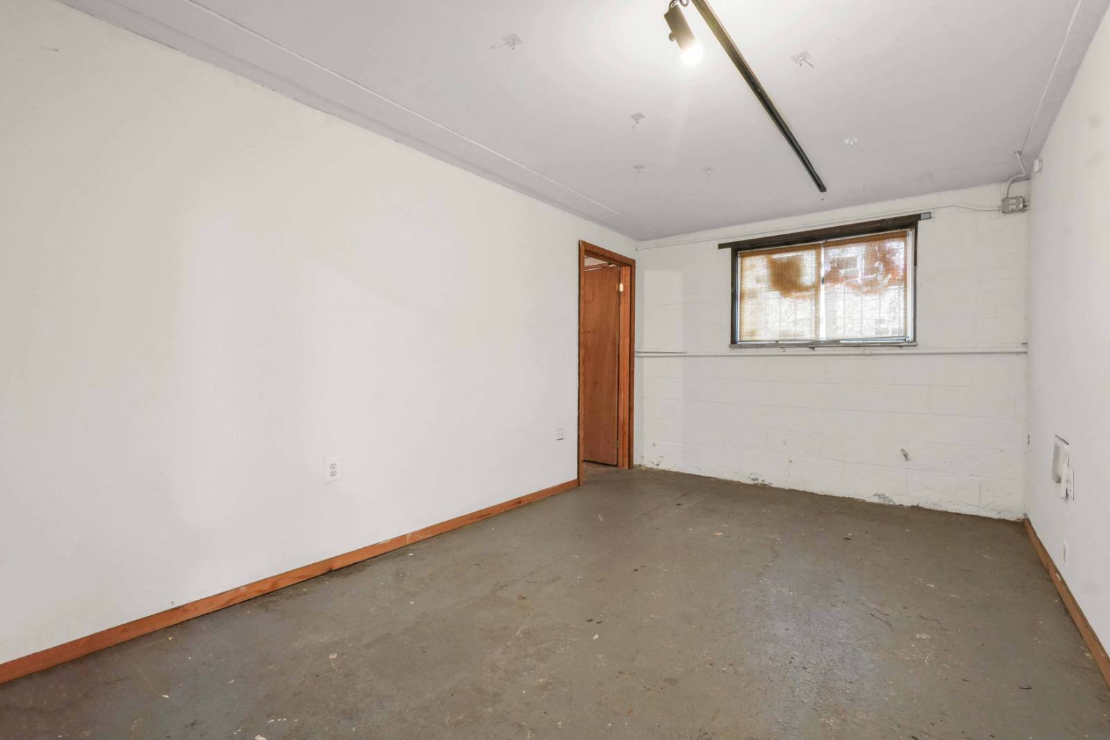 282 SCHOLES STREET, Brooklyn, NY, 11206