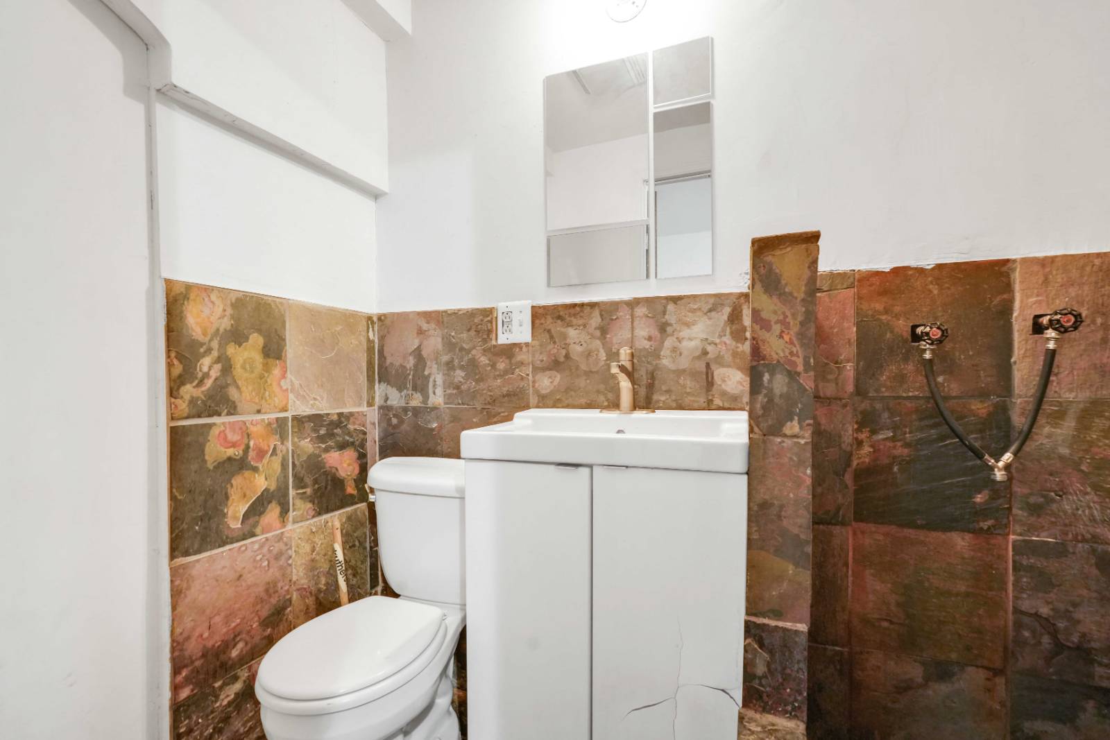 282 SCHOLES STREET, Brooklyn, NY, 11206