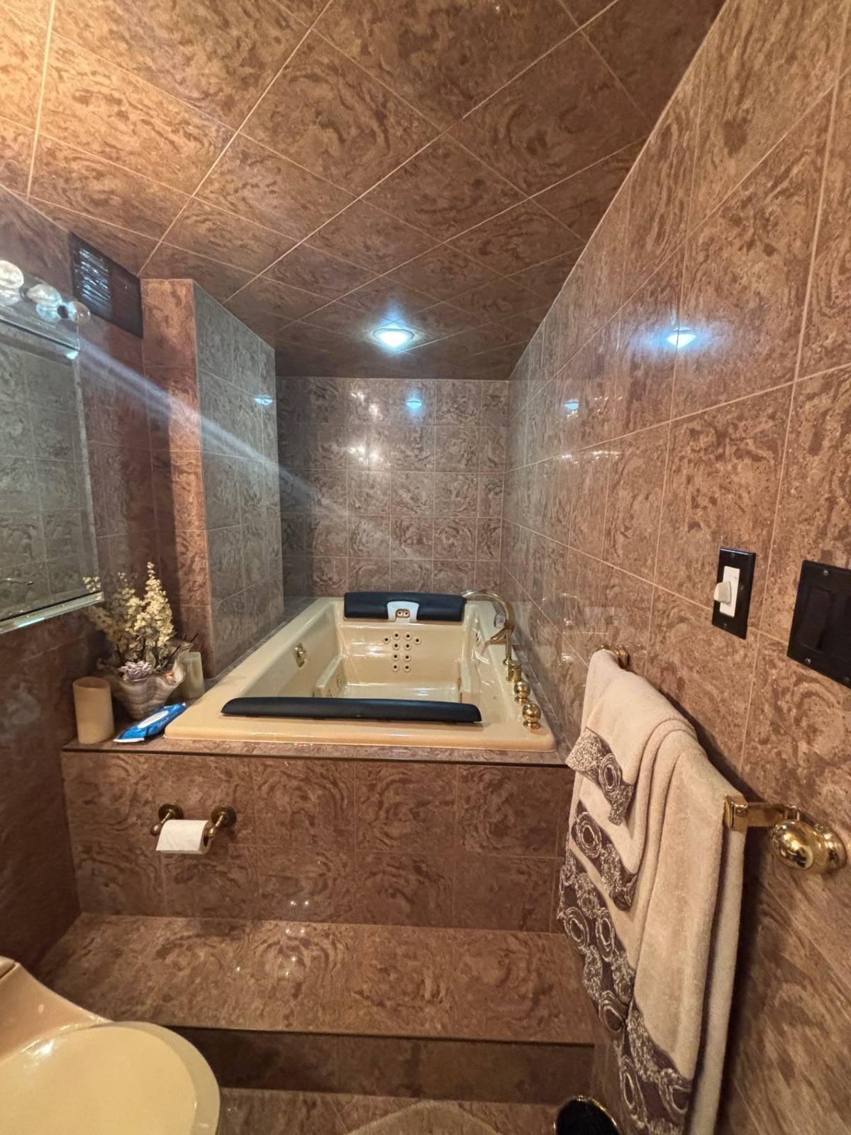 1 Bay Club Dr UNIT&nbsp;7C, Bayside, NY, 11360