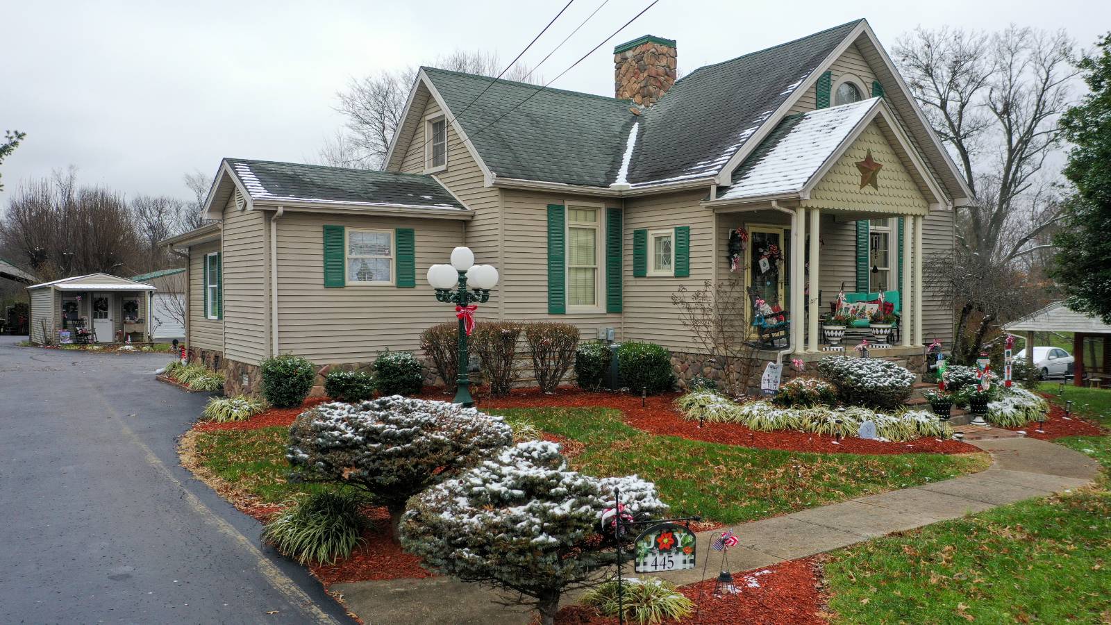 445 ST Rose Rd