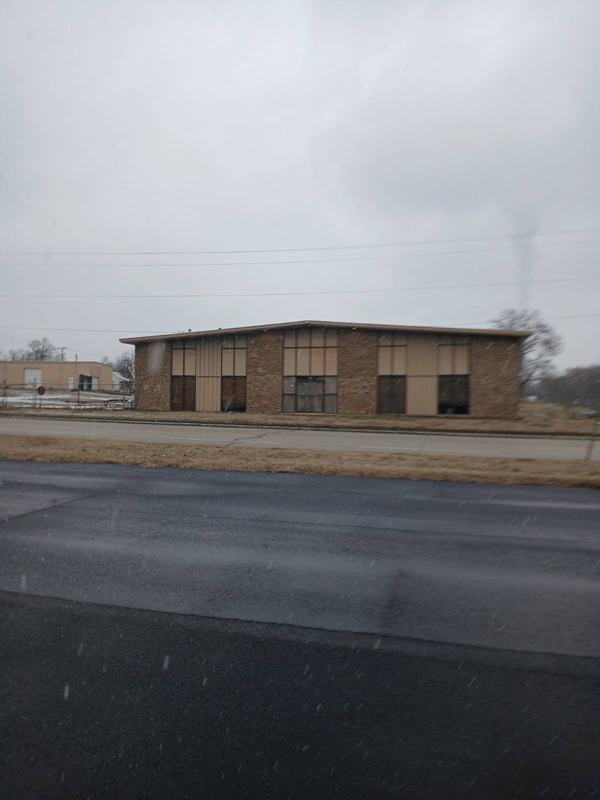 702 W. Oak, Chanute, KS, 66720