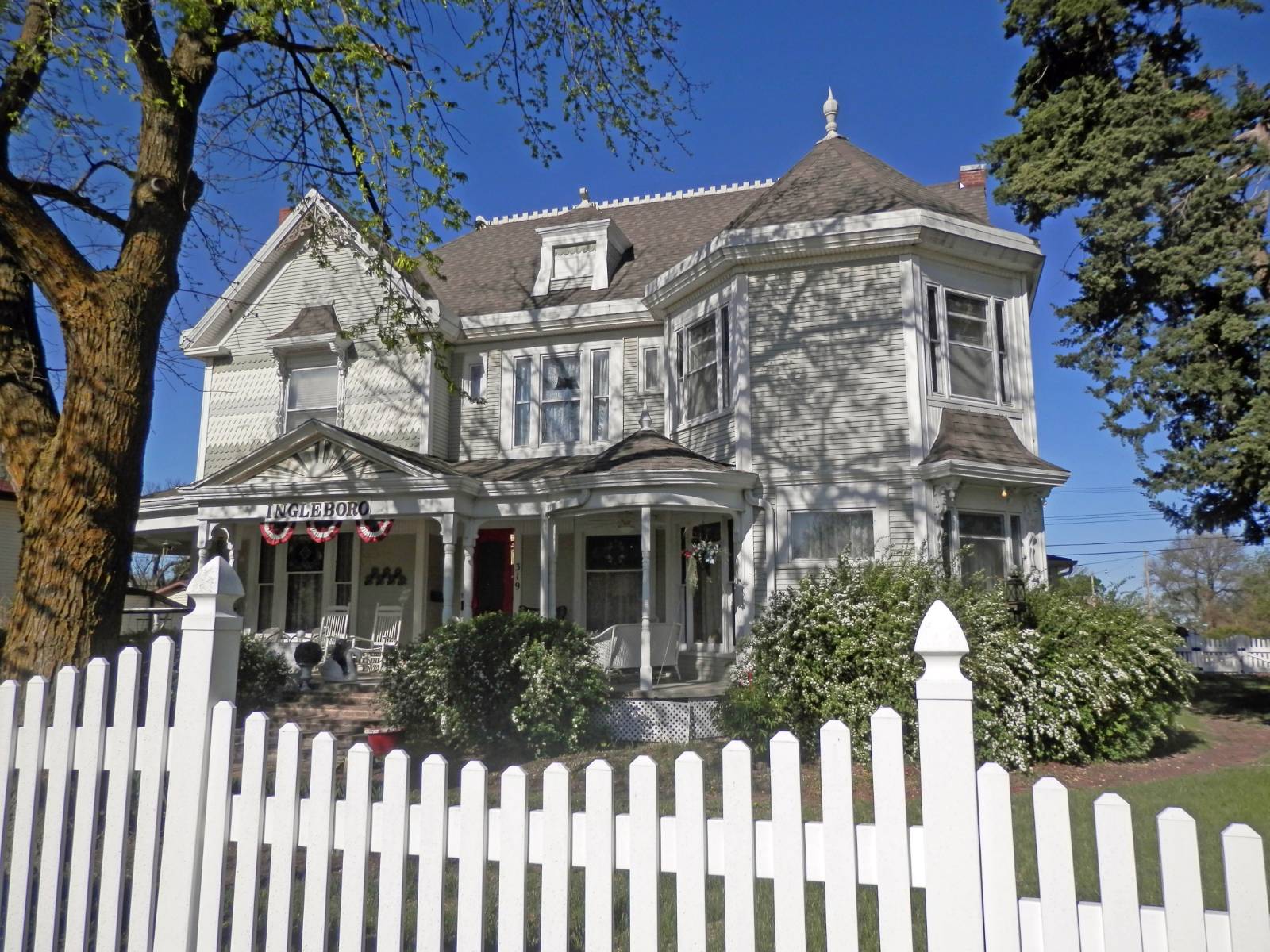 A-10; 100 Prairie View Cov