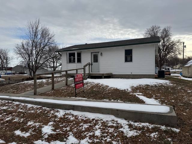 723 W Harrison St, Albion, NE