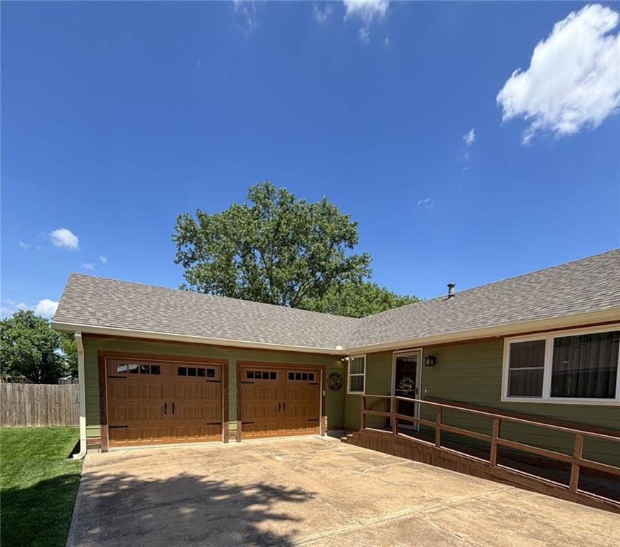 1915 S Santa Fe Ave, Chanute, KS, 66720