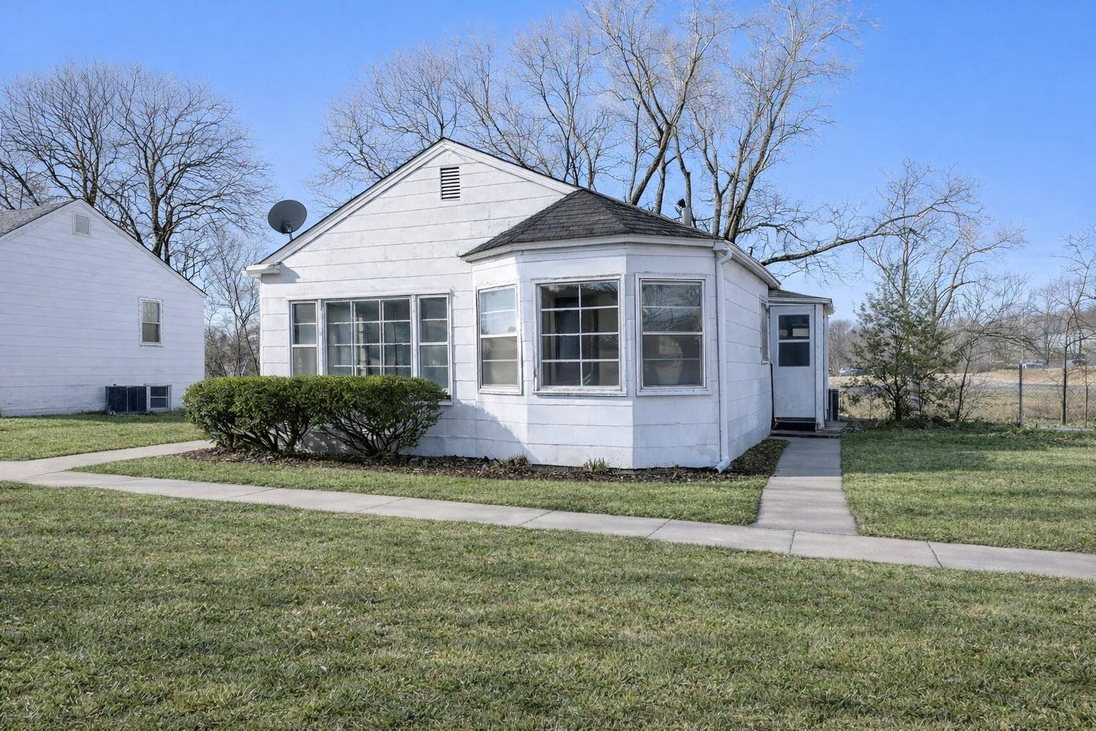 A-10; 100 Prairie View Cov