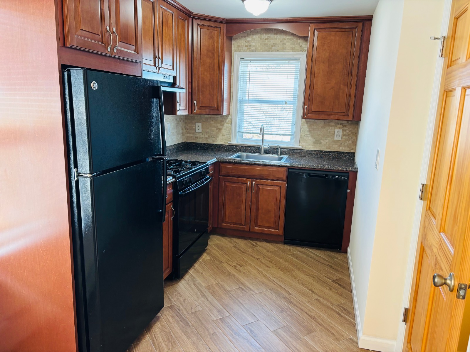 27 1ST UNIT&nbsp;1, Glen Cove, NY, 11542