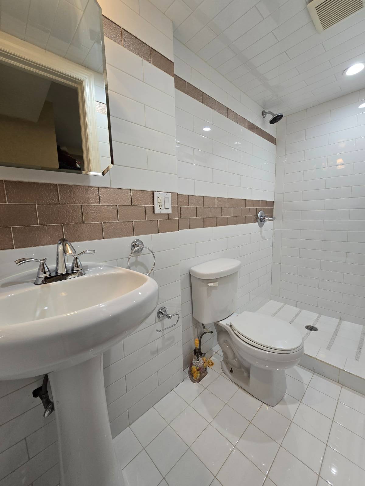 2032 East 17th St, Brooklyn, NY, 11229