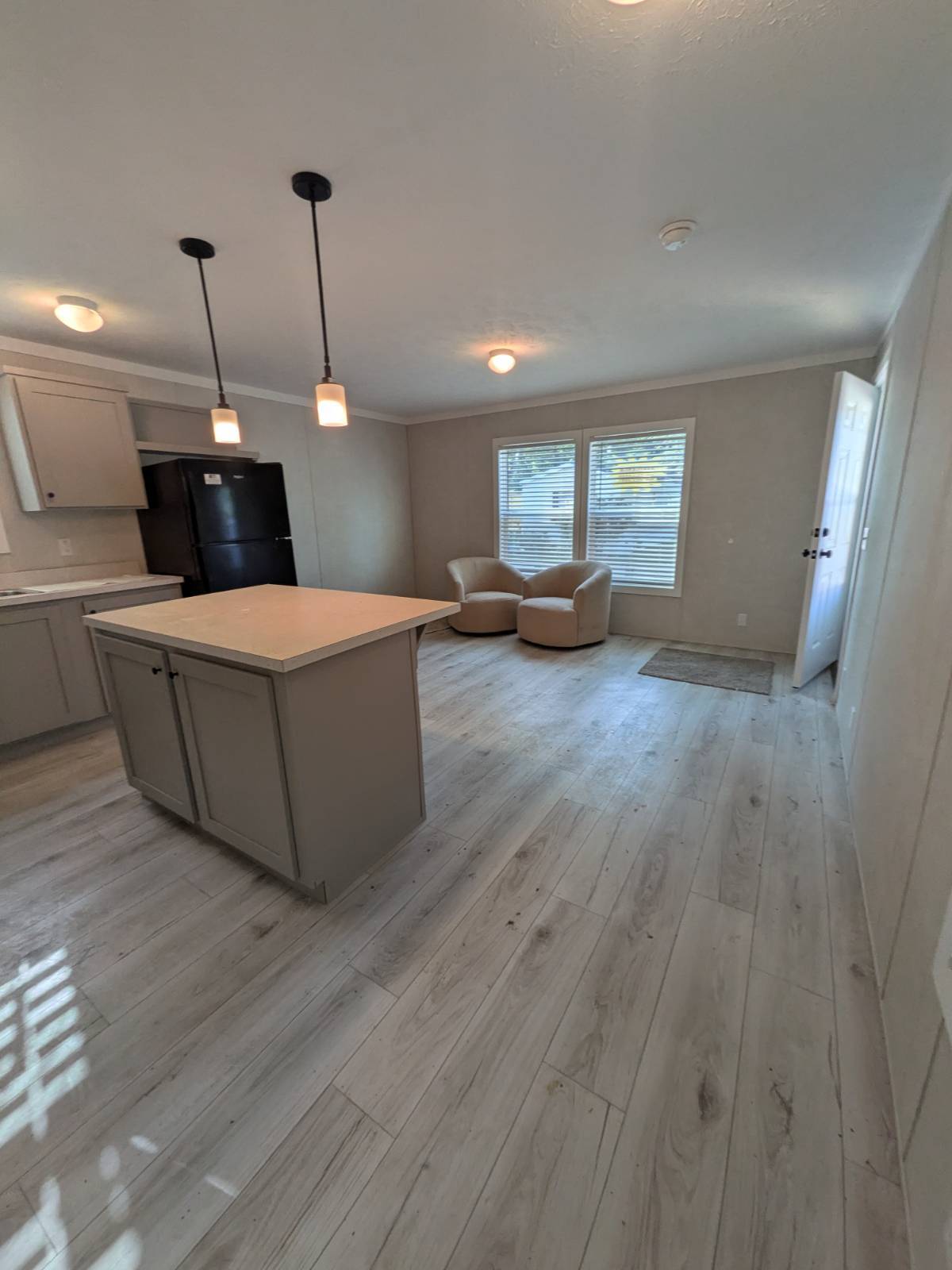 manufactured homes, welcoming places to call home, resident-first community experience, manufactured home communities, afford