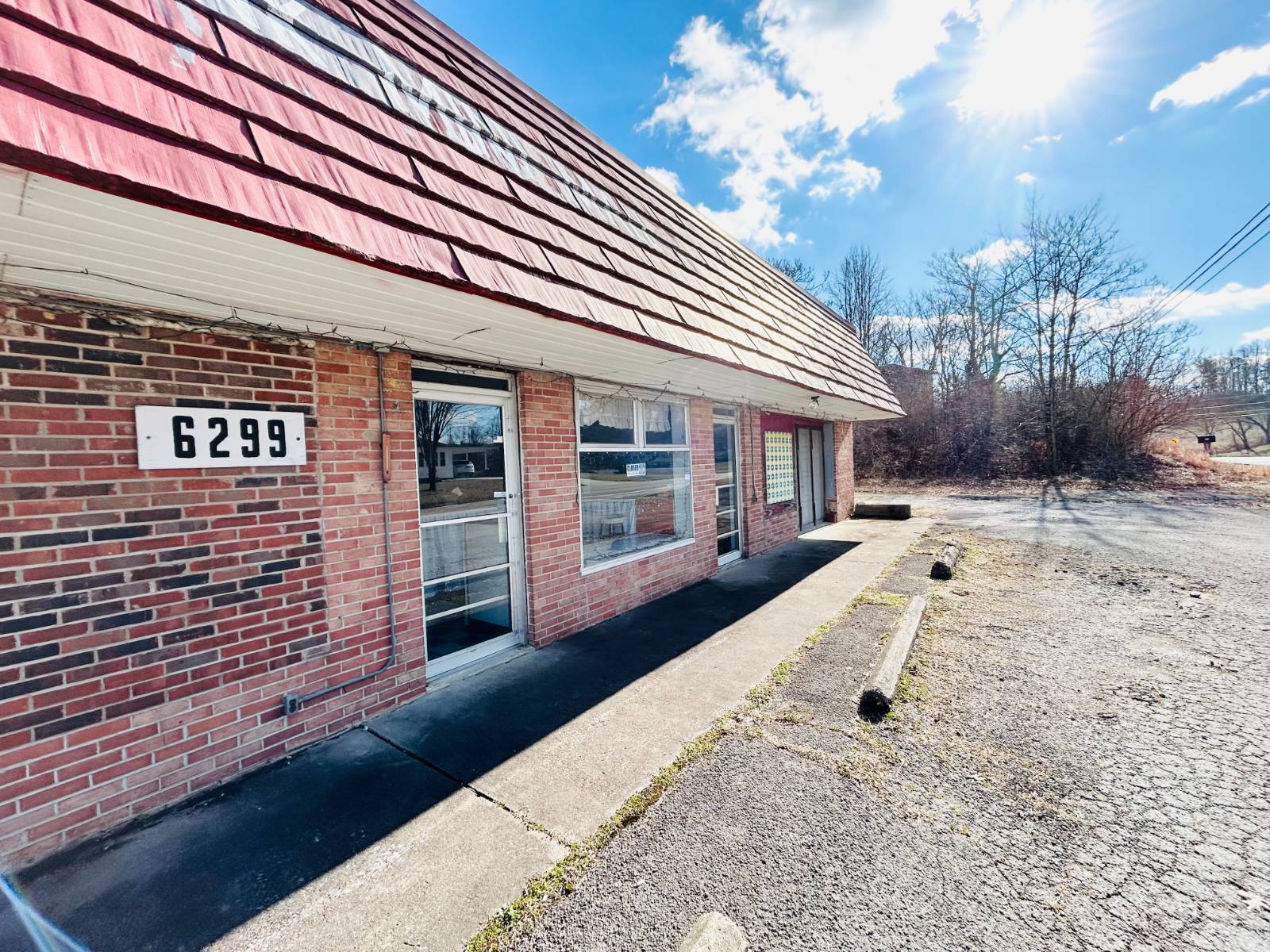 6299 US-421 N.