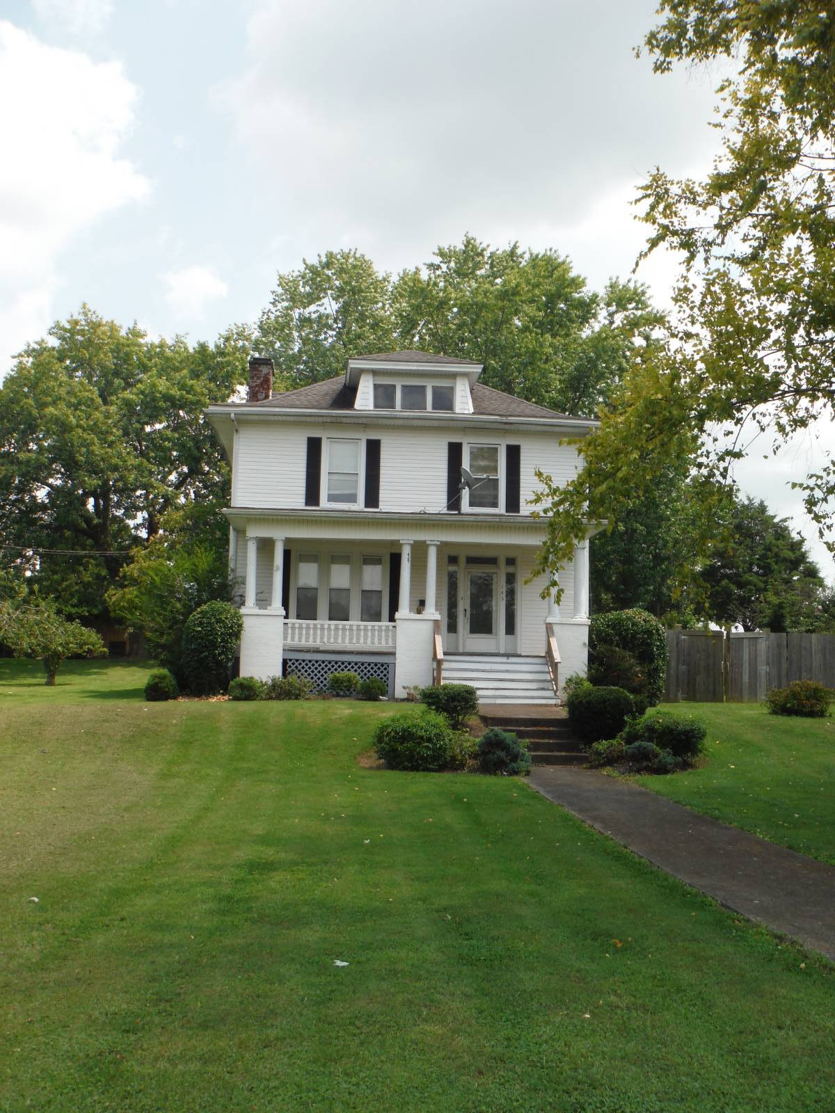 145 Lebanon Hill
