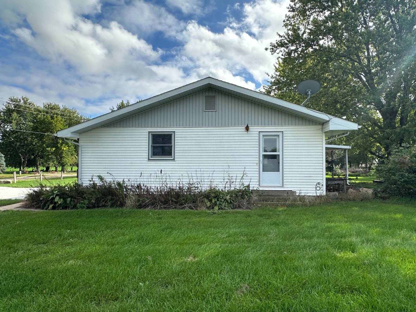 Photo 4 of 52 of home listing at 86575 558th Ave, Randolph, NE 68771