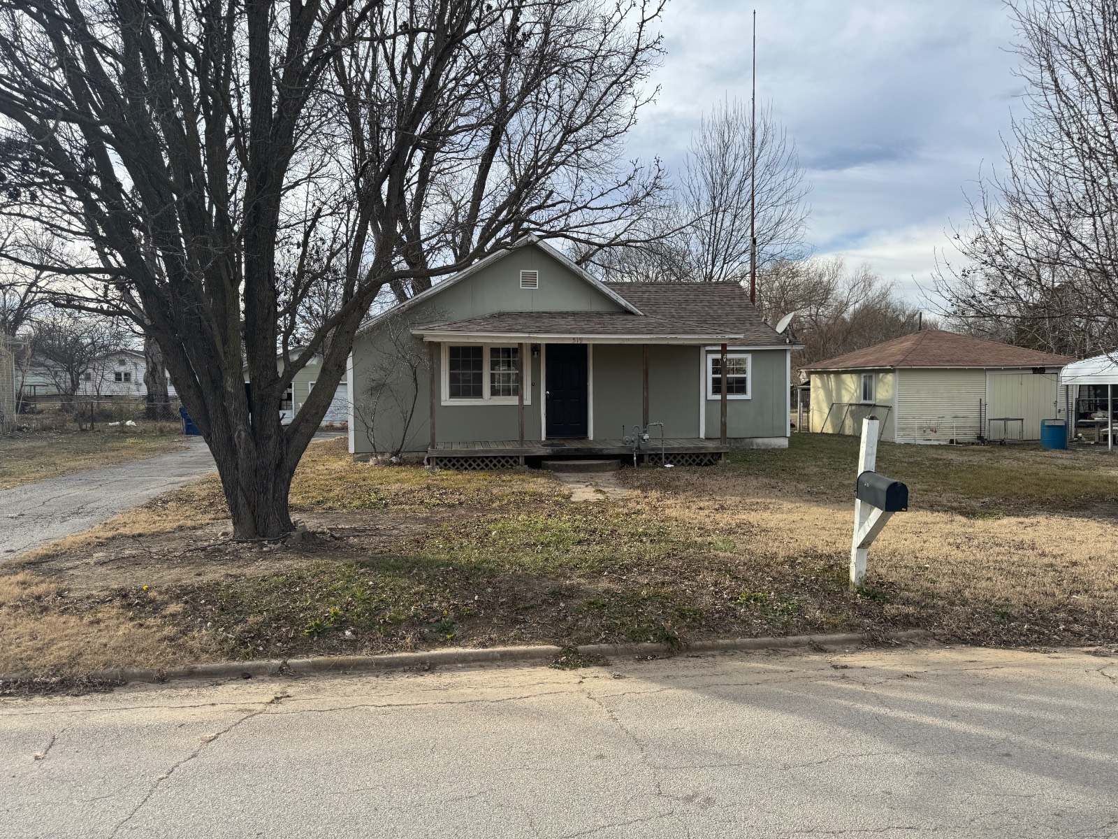 A-10; 100 Prairie View Cov