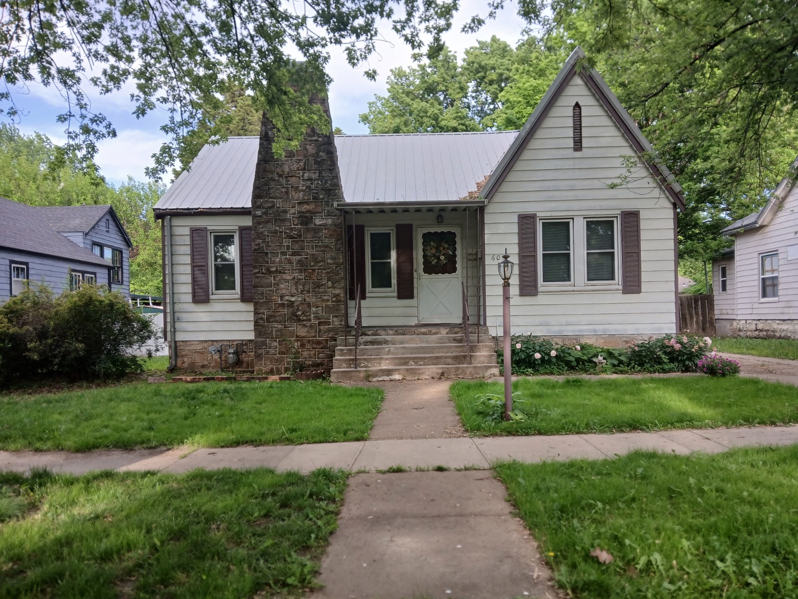 A-10; 100 Prairie View Cov