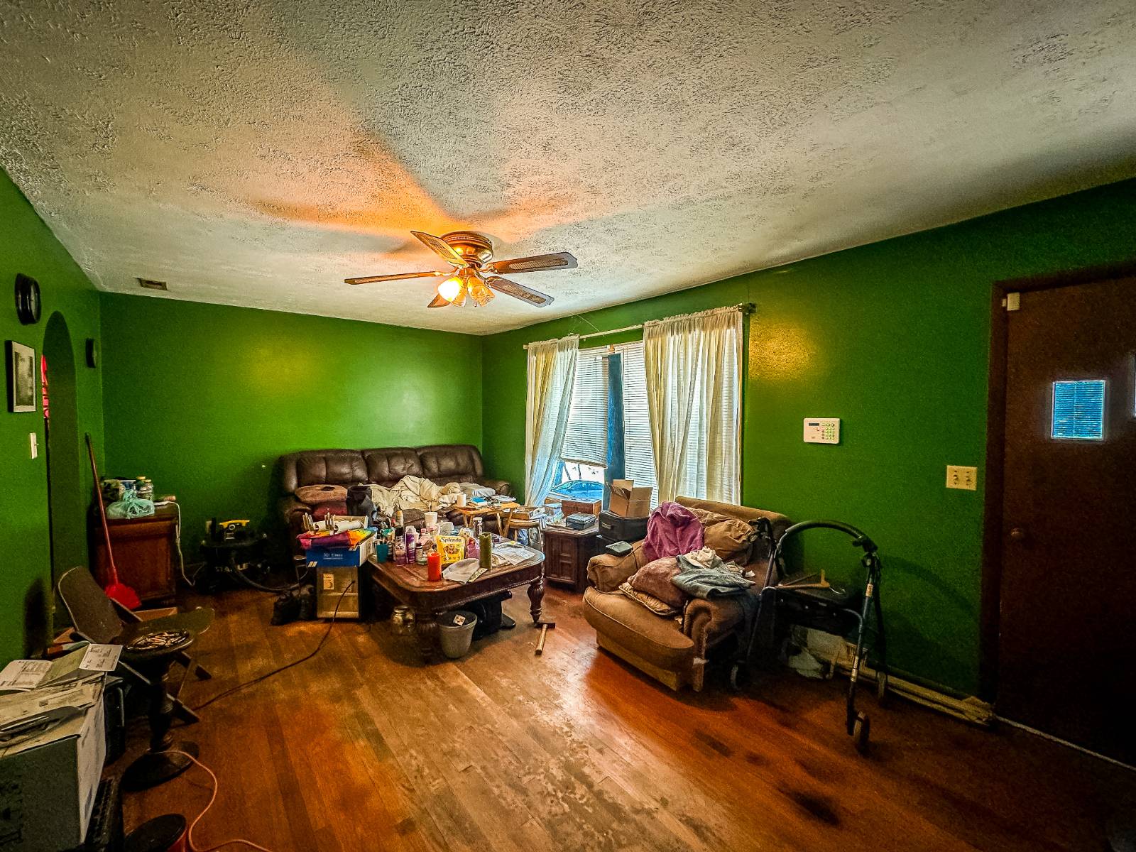 711 Circle Dr