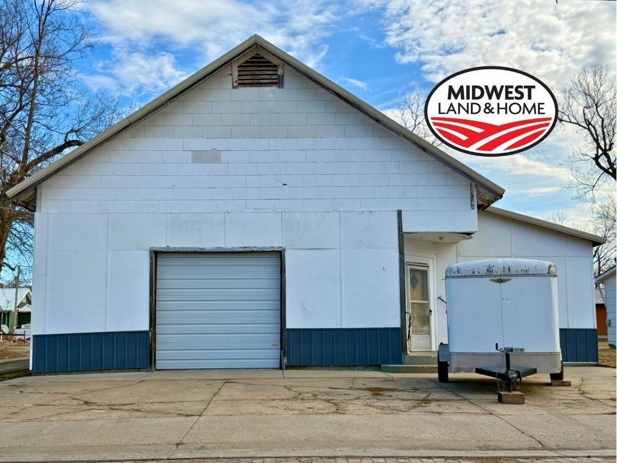 A-10; 100 Prairie View Cov