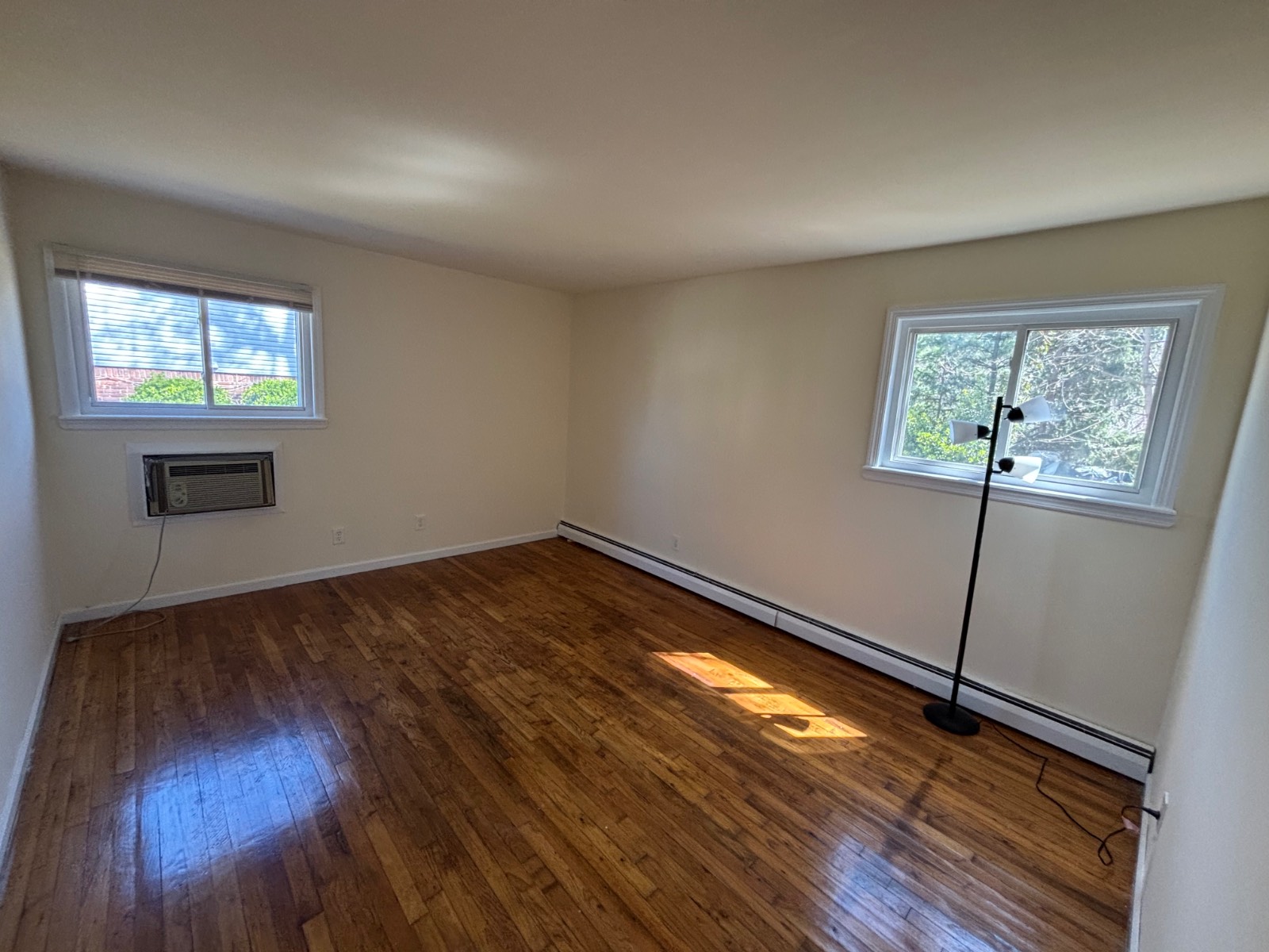 6 Alex Ln, Glen Cove, NY, 11542