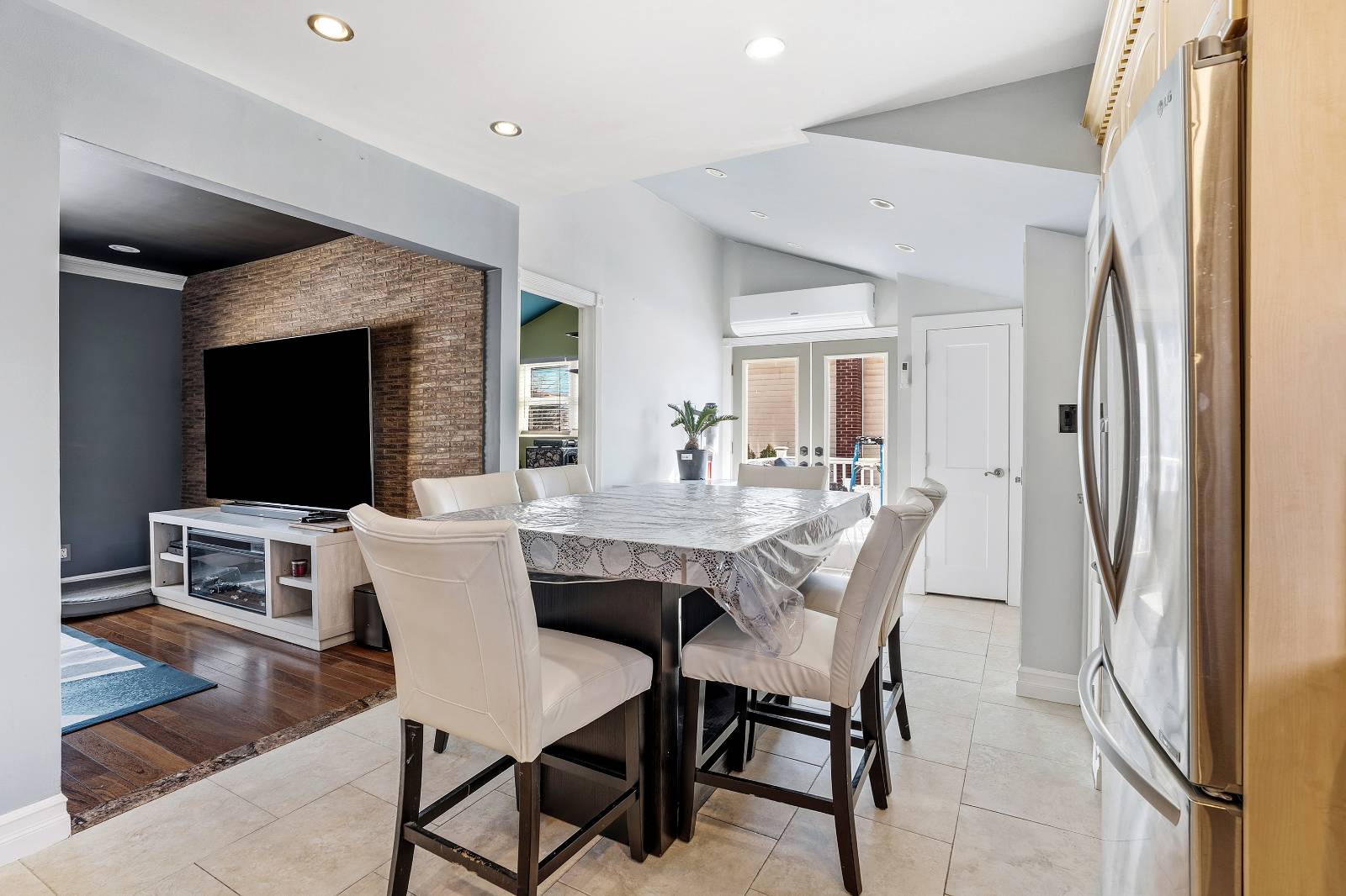 160 st Mark Ave, Freeport, NY, 11520