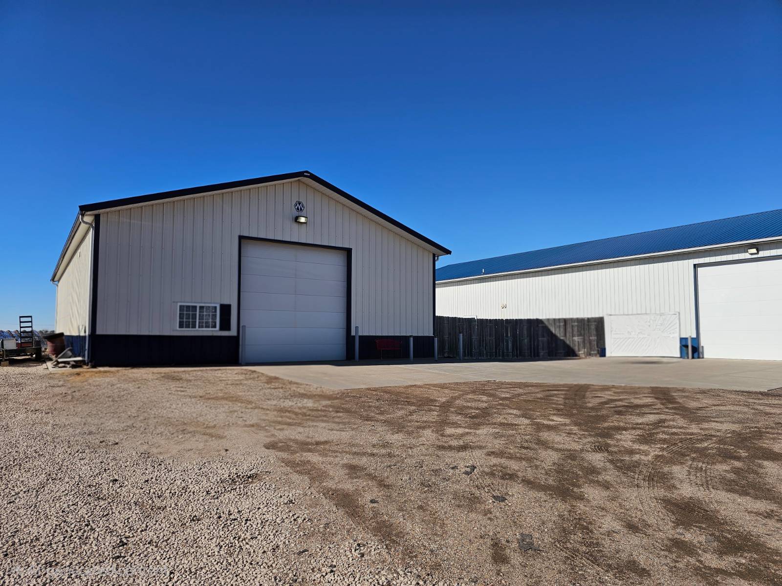 A-10; 100 Prairie View Cov