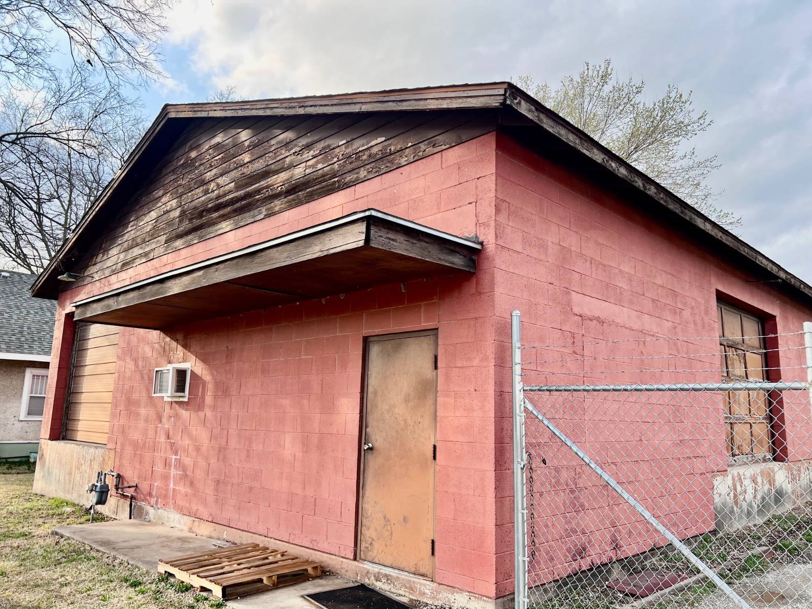 A-10; 100 Prairie View Cov