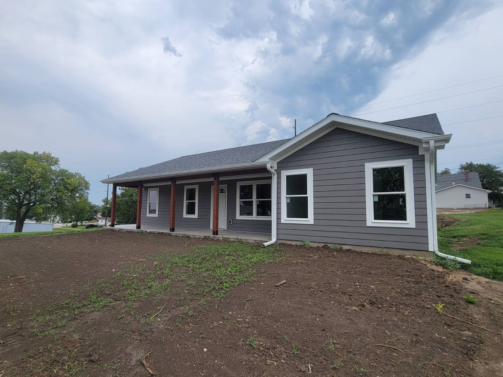 Photo 5 of 37 of home listing at 1801 P Street, Auburn, NE 68305