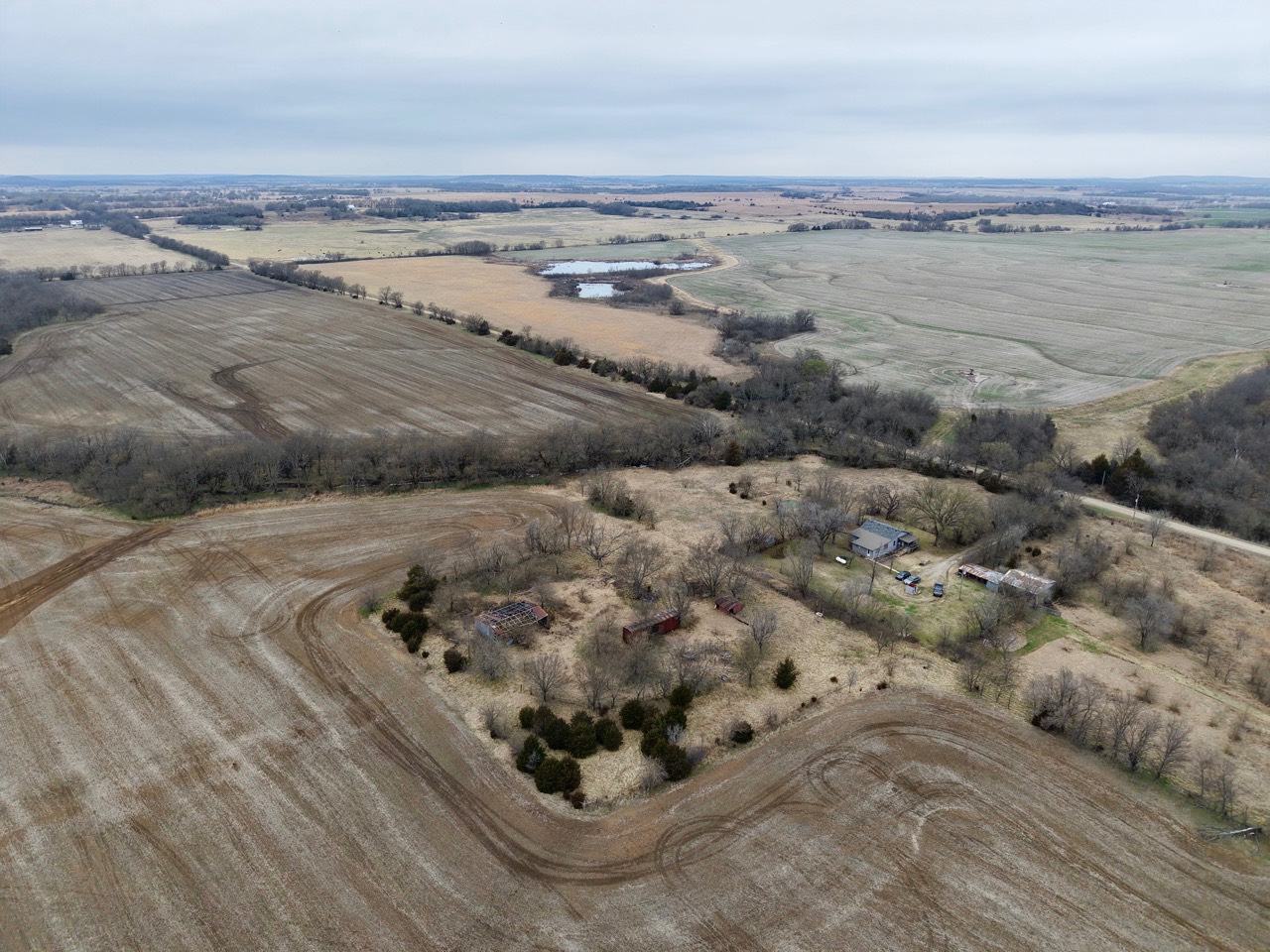 2950 Cr 2600, Independence, KS, 67301