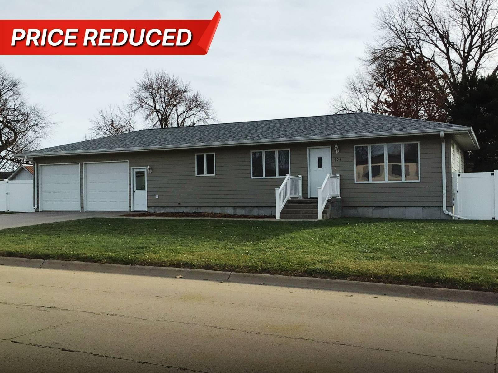 Photo 1 of 40 of home listing at 509 E 2nd Street, Atkinson, NE 68713