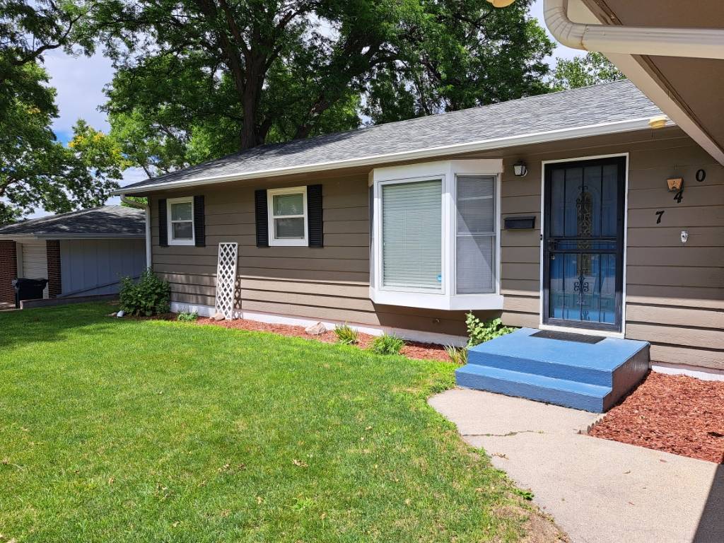 Photo 2 of 28 of home listing at 740 Parry Drive, Chadron, NE 69337