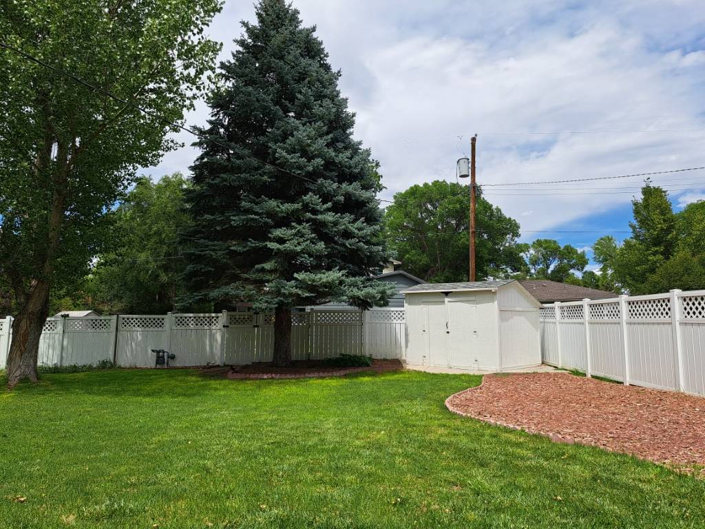 Photo 28 of 28 of home listing at 740 Parry Drive, Chadron, NE 69337