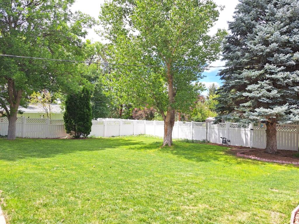 Photo 27 of 28 of home listing at 740 Parry Drive, Chadron, NE 69337