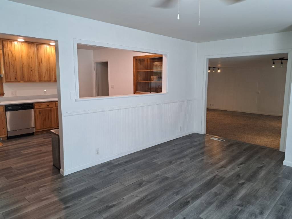 Photo 5 of 28 of home listing at 740 Parry Drive, Chadron, NE 69337
