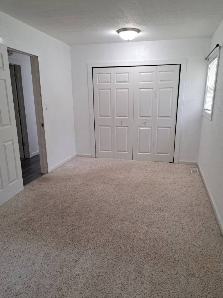 Photo 16 of 28 of home listing at 740 Parry Drive, Chadron, NE 69337
