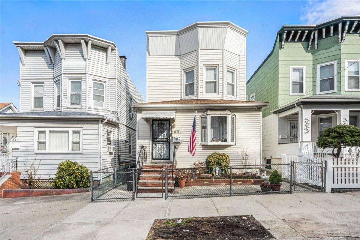 32-48 101st St, East Elmhurst, NY, 11369