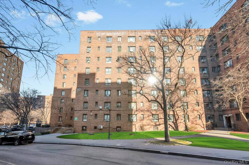 1690 Metropolitan Avenue UNIT&nbsp;1E, Bronx, NY, 10462