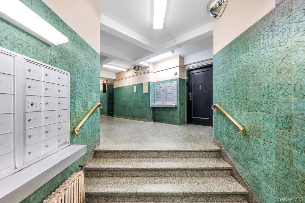 1690 Metropolitan Avenue UNIT&nbsp;1E, Bronx, NY, 10462