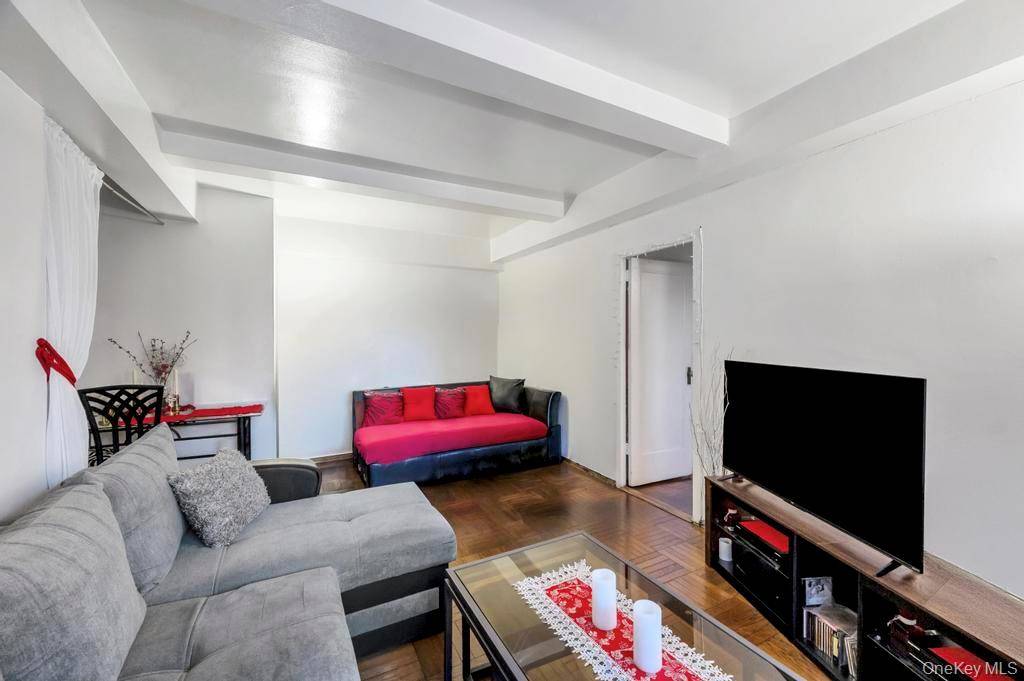 1690 Metropolitan Avenue UNIT&nbsp;1E, Bronx, NY, 10462