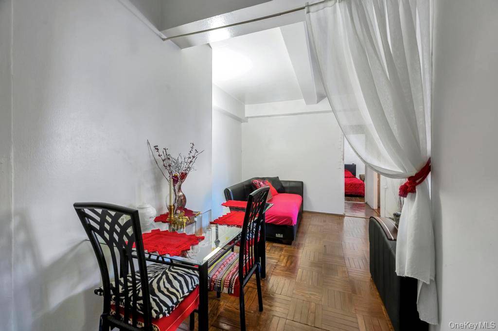 1690 Metropolitan Avenue UNIT&nbsp;1E, Bronx, NY, 10462