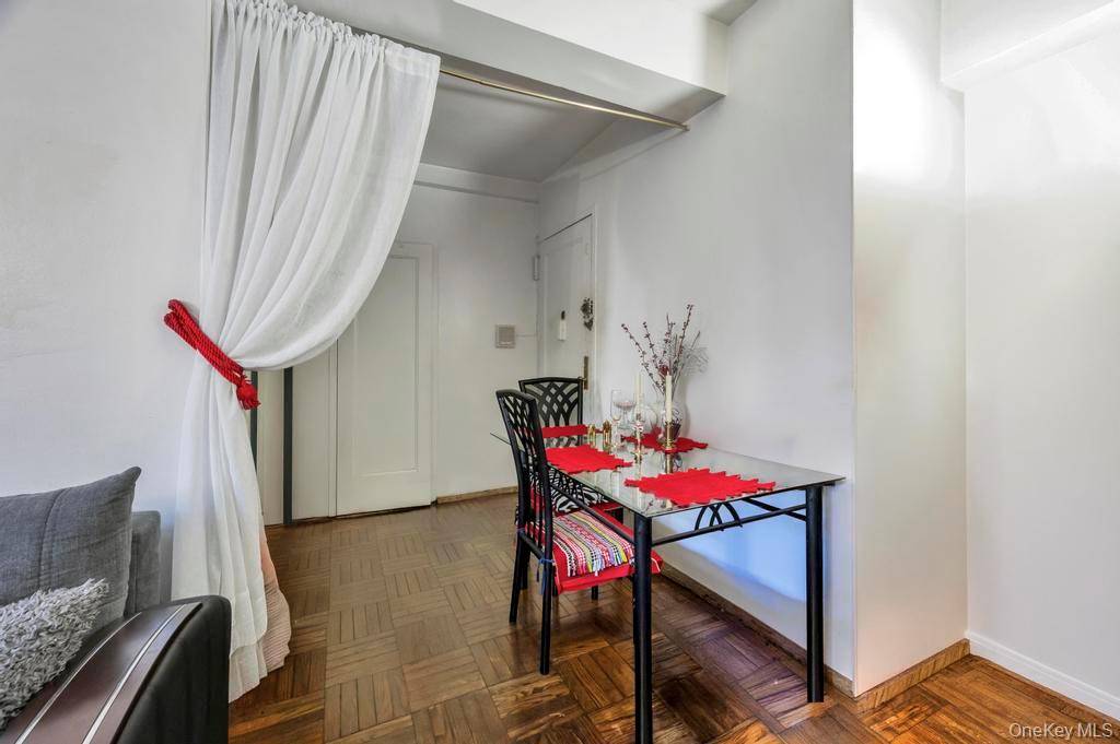 1690 Metropolitan Avenue UNIT&nbsp;1E, Bronx, NY, 10462