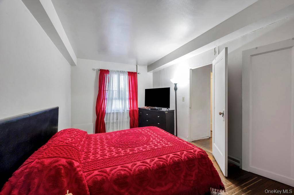 1690 Metropolitan Avenue UNIT&nbsp;1E, Bronx, NY, 10462