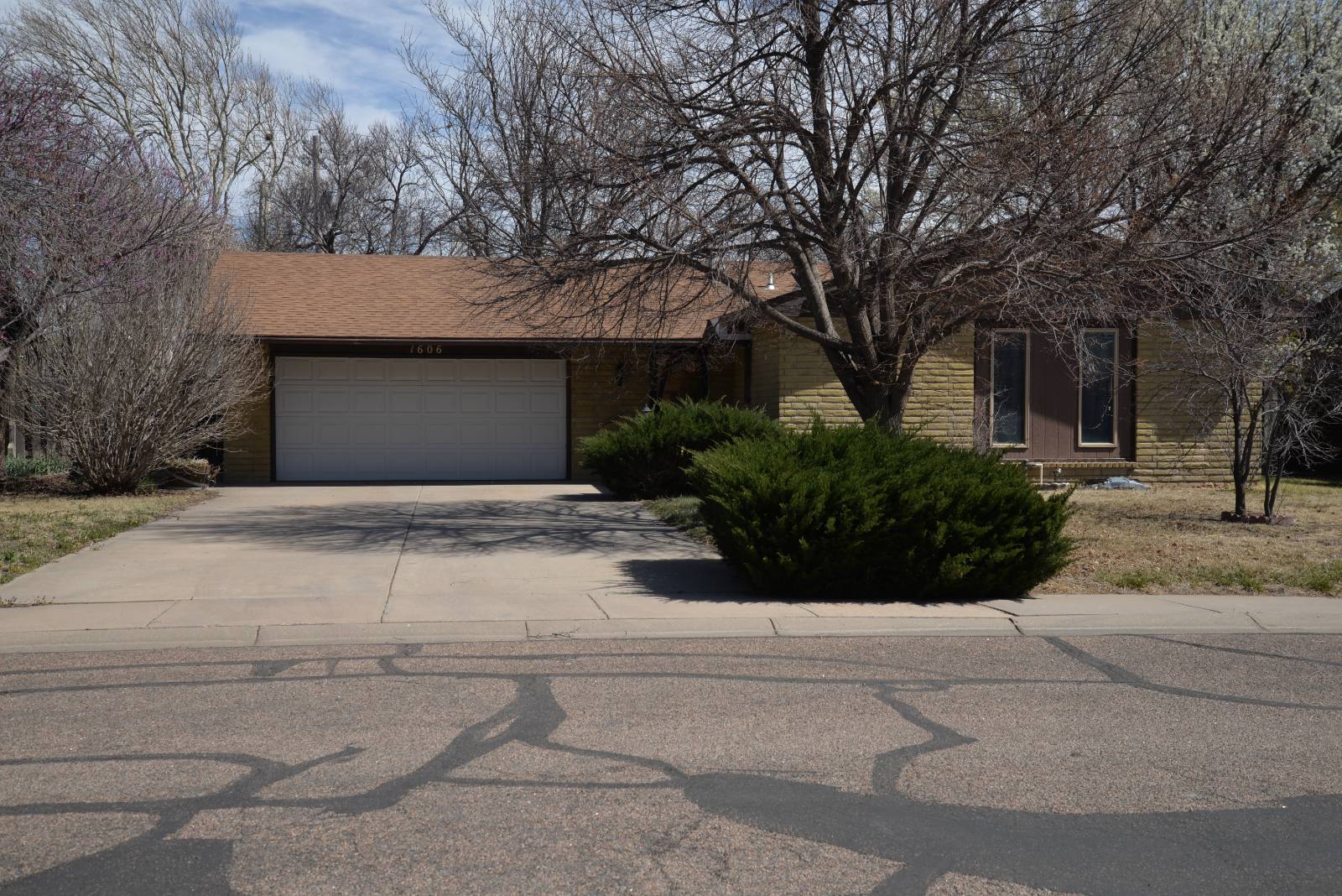 2055 Whitetail Lane, Garden City, KS, 67846