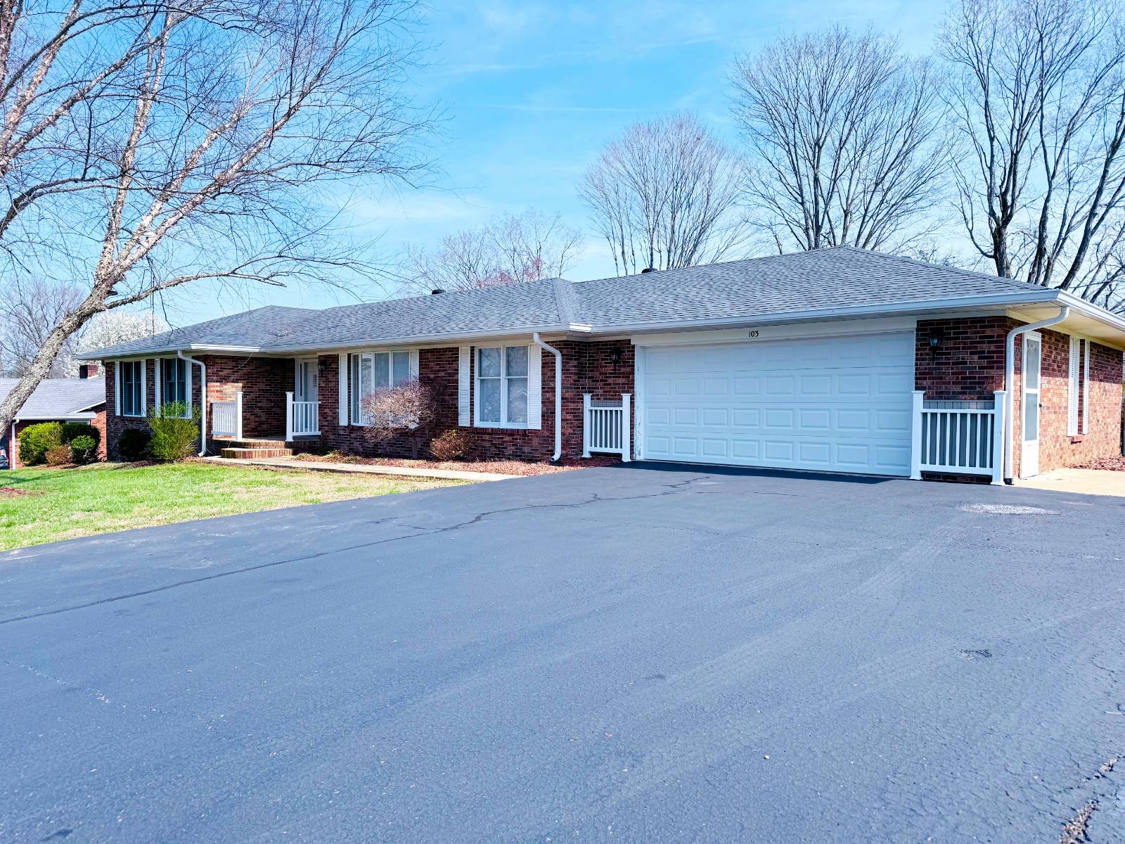103 Bluegrass Dr