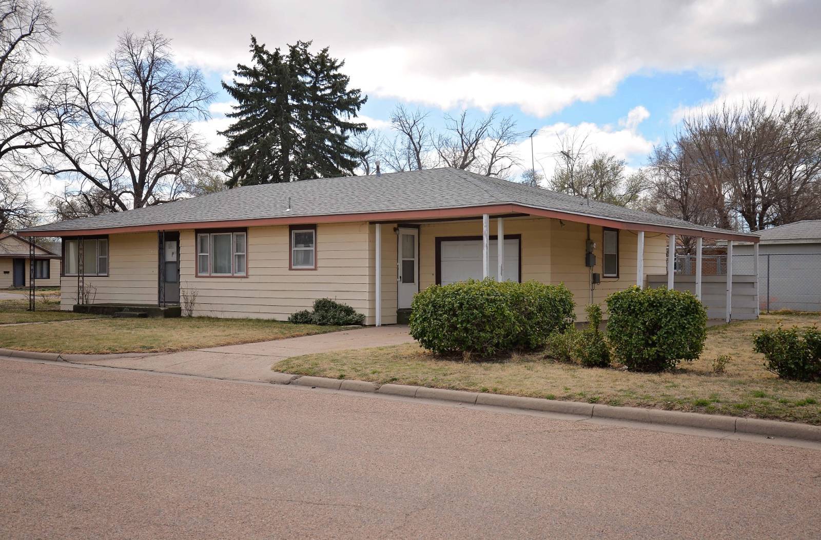 2055 Whitetail Lane, Garden City, KS, 67846