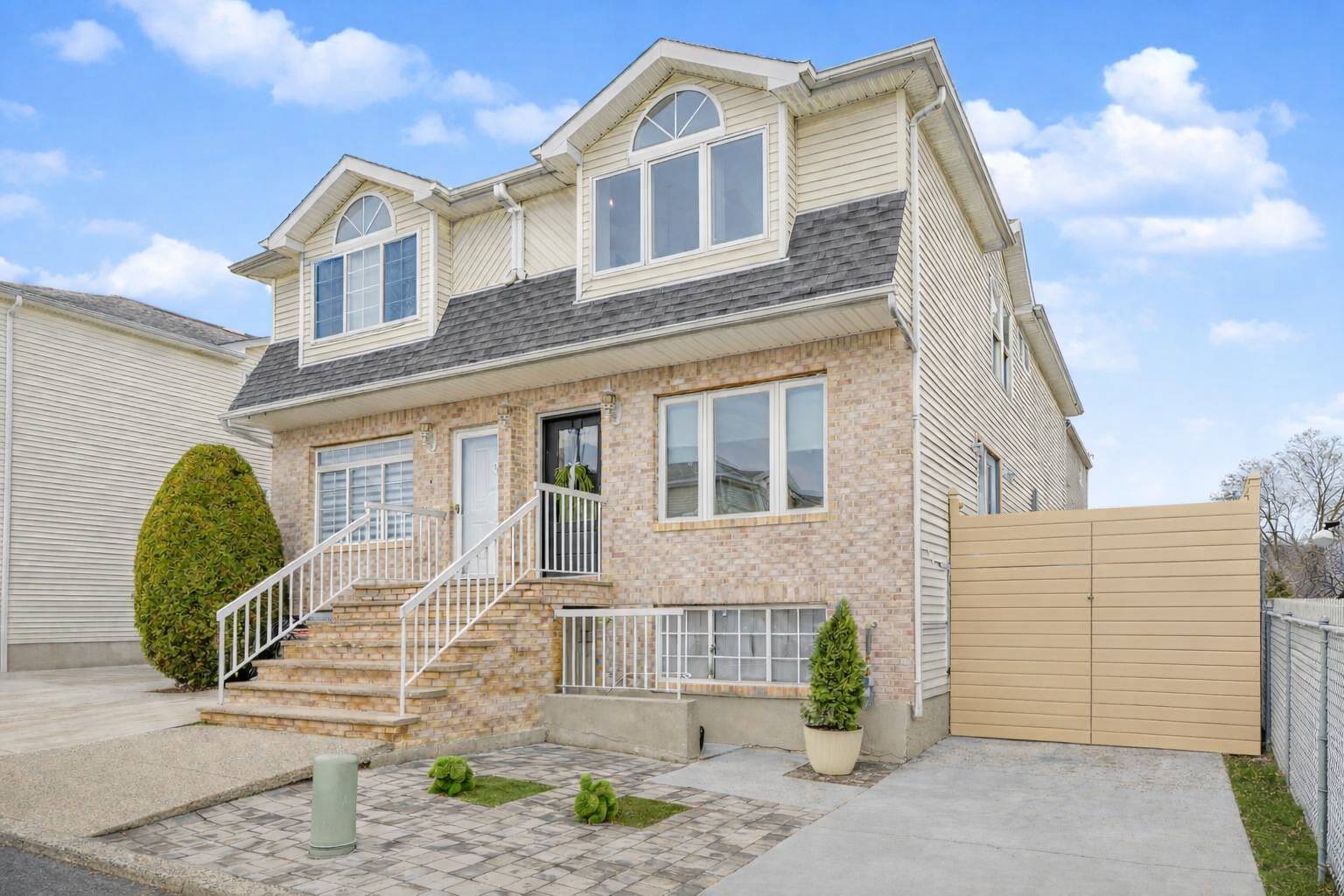 Photo of 170 Darnell Lane, Staten Island, NY 10309