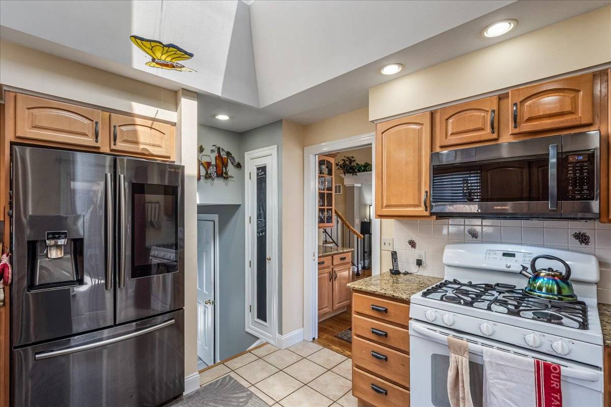 4 Andover Pl, Huntington, NY, 11743