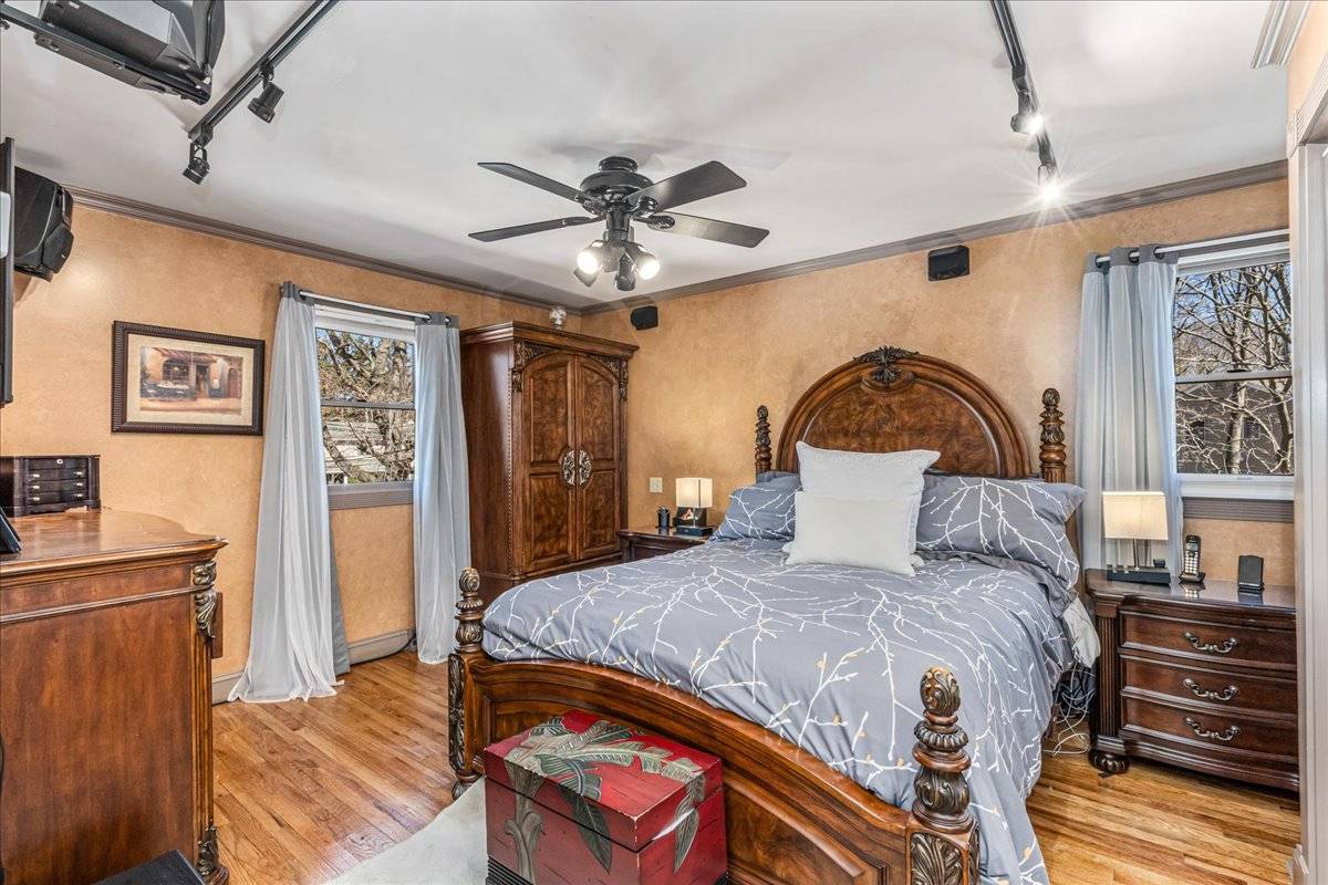 4 Andover Pl, Huntington, NY, 11743